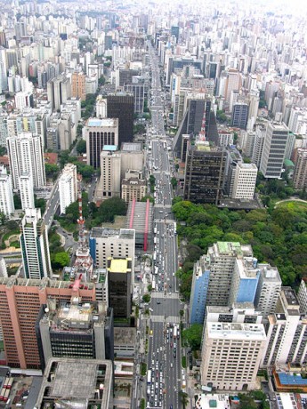 450px Avenida Paulista Aérea 345x460 La avenida Paulista, centro económico