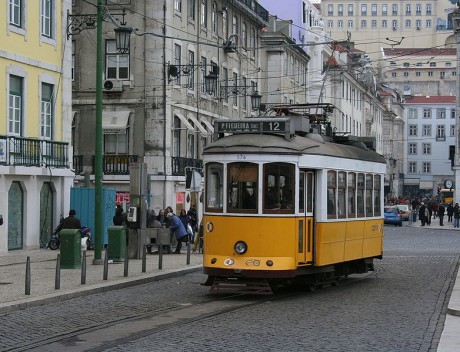 782px Tranvía de Lisboa 460x352 Súbete al tranvia 28 de Lisboa