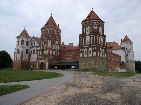Castillo de Mir 460x344 Los castillos de Mir y Nesvizh, tesoros de Bielorrusia