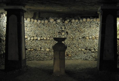 Catacombs 700px 460x313 ¿Quién descansa bajo París?