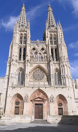Catedral de Burgos 271x460 La Catedral de Burgos, una de las más impresionantes de España