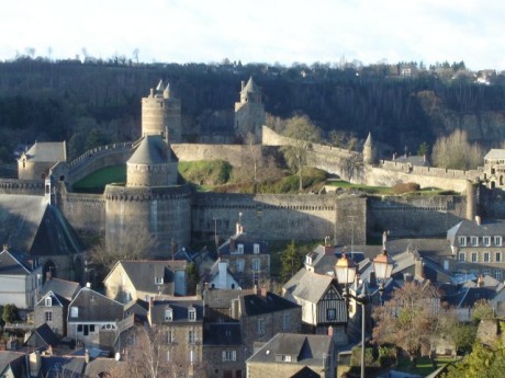 Ch%C3%A2teau de Foug%C3%A8res 460x345 La impresionante fortaleza de Fougères