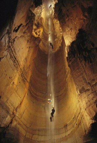 Cueva de Krubera Voronya 313x460 La cueva de Krubera Voronya, la más profunda del mundo