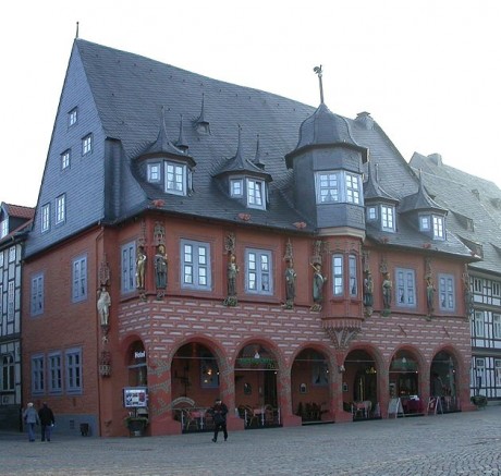 Goslar Hotel Kaiserworth 460x437 Goslar, un pueblo alemán de cuento