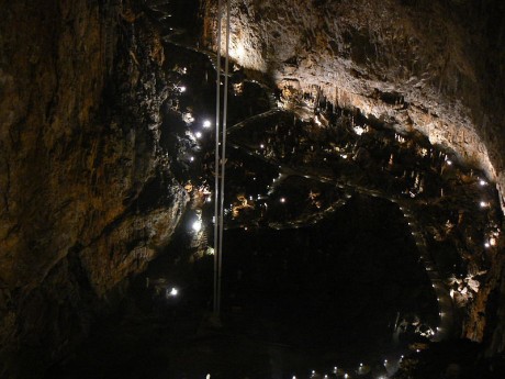 Grotta Gigante 460x345 La Grotta Gigante, la mayor gruta turística del mundo