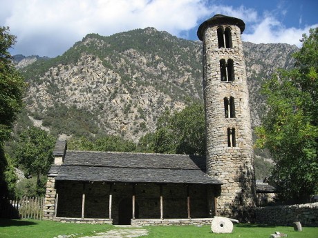 Iglesia Santa Coloma Andorra 460x345 Las iglesias románicas de Andorra