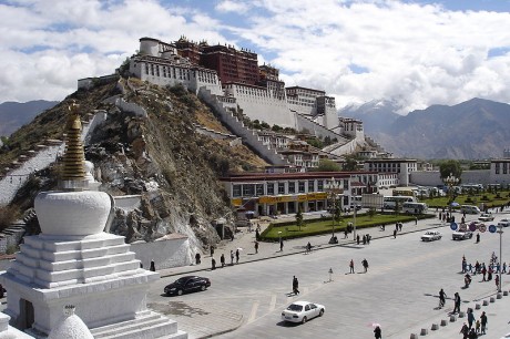 Lhasa Palacio de Potala1 460x306 Lhasa, el corazón del Himalaya