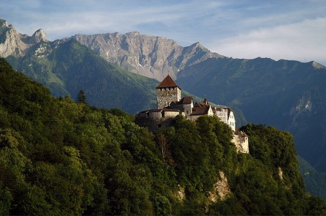 Liechtenstein Castillo de Vaduz 460x305 Liechtenstein, la pequeña joya alpina