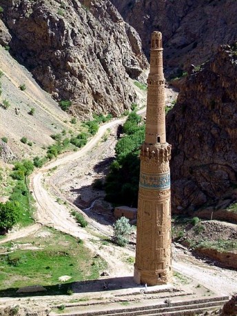 Minarete de Jam 344x460 Jam, un tesoro perdido en las montañas