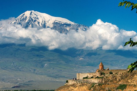 Monte Ararat 460x306 En busca del Arca del Noé