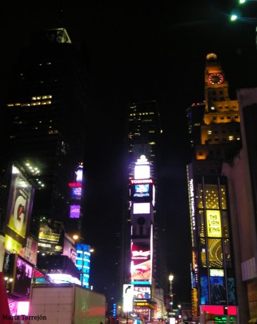 Times Square 365x460 Vive el fin de año en Times Square