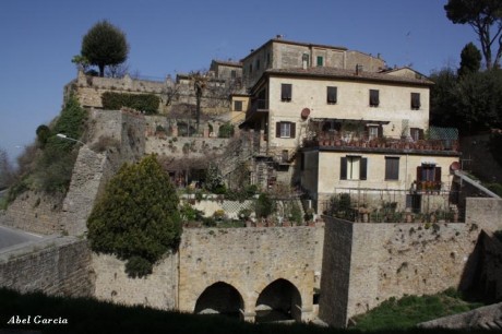 Volterra 460x306 Los pueblos etruscos de la Toscana