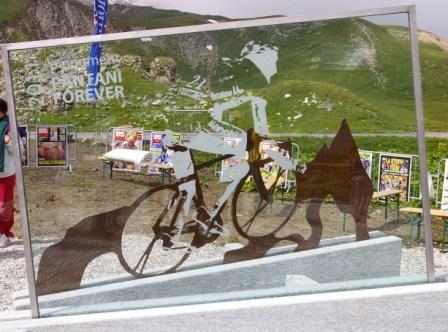 pantani El Giro de Italia corona el Galibier en homenaje a Pantani