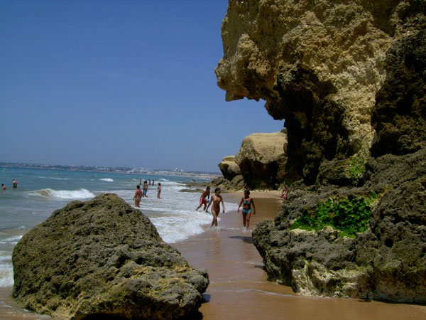 playa gale albufeira portugal En Albufeira teneis la Praia de Galé